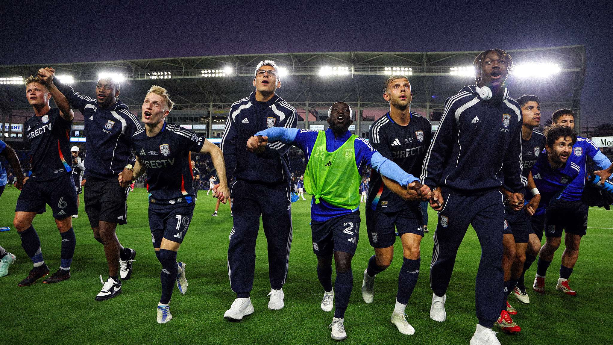 手特点进行 手特点进行