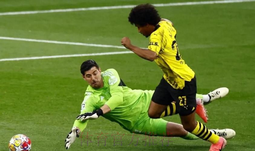 西媒:皇马打破一年一签惯例 和库尔图瓦续约2年 西媒:皇马打破一年一签惯例 和库尔图瓦续约2年